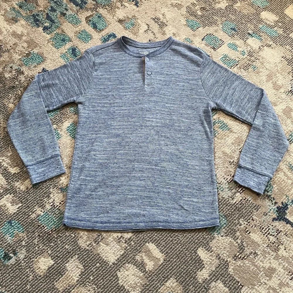 Boys - Arizona Blue 2-Button Crew Neck Thermal - Size XL (18-20)